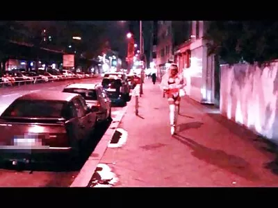 خانم زیبا امروز احساس می کند بسیار شیطان است کیر متحرک