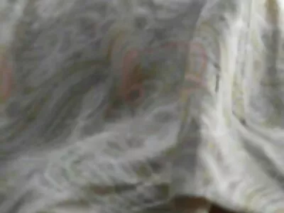 Milu Blaze با موهای فرفری روی زمین کوبیده سکس متحرک جدید می شود