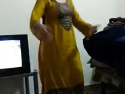 لولا فاکس از لذت فریاد می زند سکس خشن متحرک